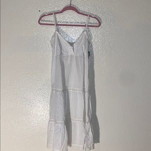 White lose white dress🤍